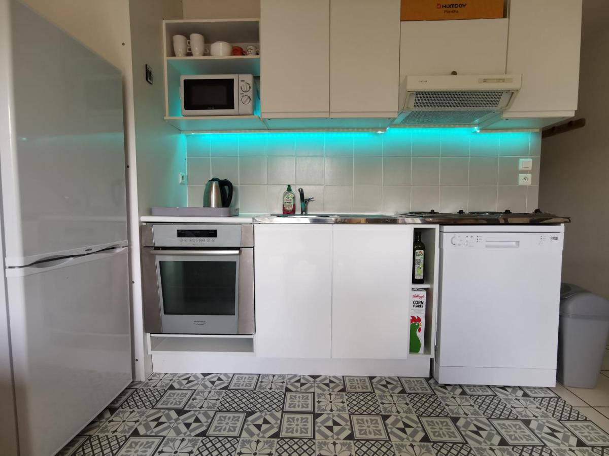 Au 11 T3 Duplex, Village Vacances, Piscines, Parking Saint-Geniez-dʼOlt Exterior foto