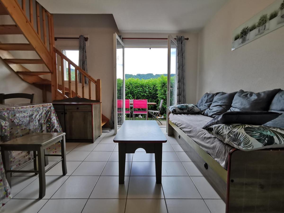Au 11 T3 Duplex, Village Vacances, Piscines, Parking Saint-Geniez-dʼOlt Exterior foto