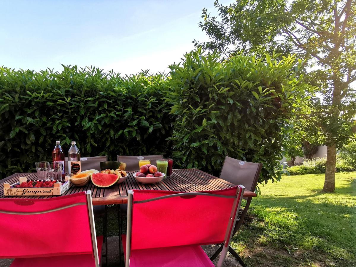 Au 11 T3 Duplex, Village Vacances, Piscines, Parking Saint-Geniez-dʼOlt Exterior foto