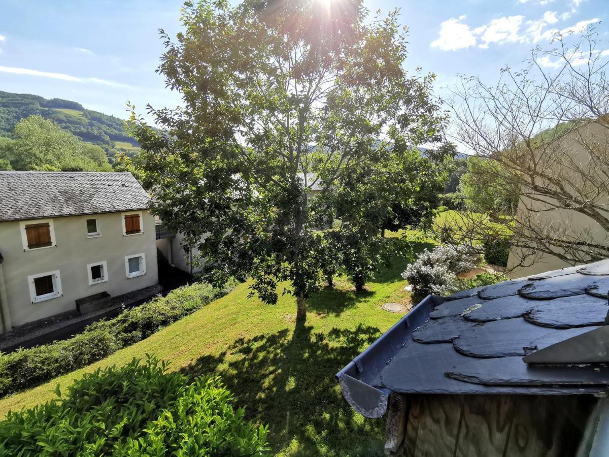 Au 11 T3 Duplex, Village Vacances, Piscines, Parking Saint-Geniez-dʼOlt Exterior foto